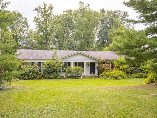 218 Wintergreen Hill Drive, Painesville Twp, OH 44077