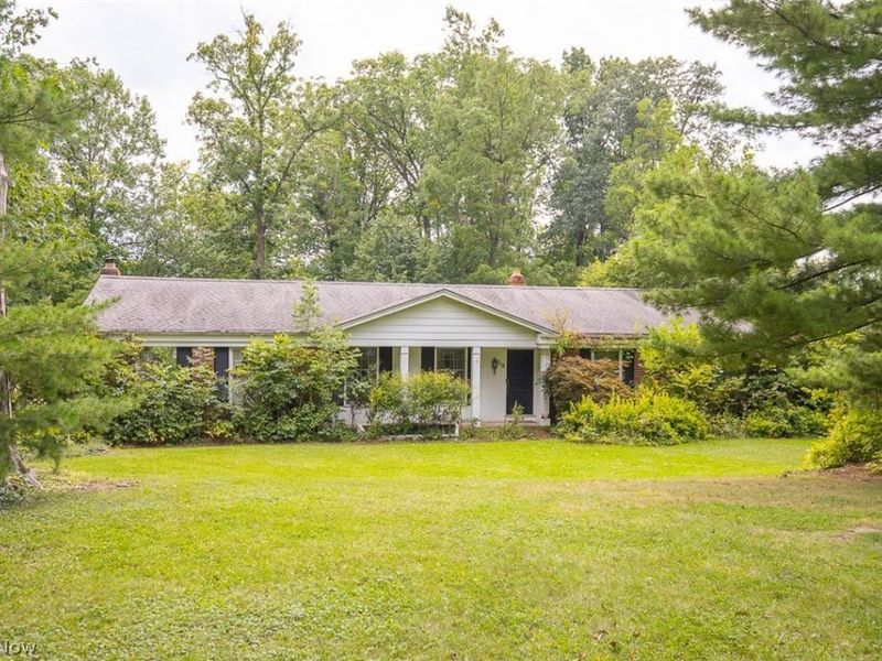 218 Wintergreen Hill Drive, Painesville Township, OH 44077 Photo 1