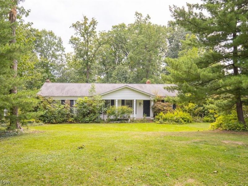 218 Wintergreen Hill Drive, Painesville Township, OH 44077 Photo 3