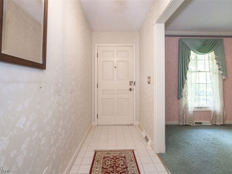 218 Wintergreen Hill Drive, Painesville Township, OH 44077 Photo 5