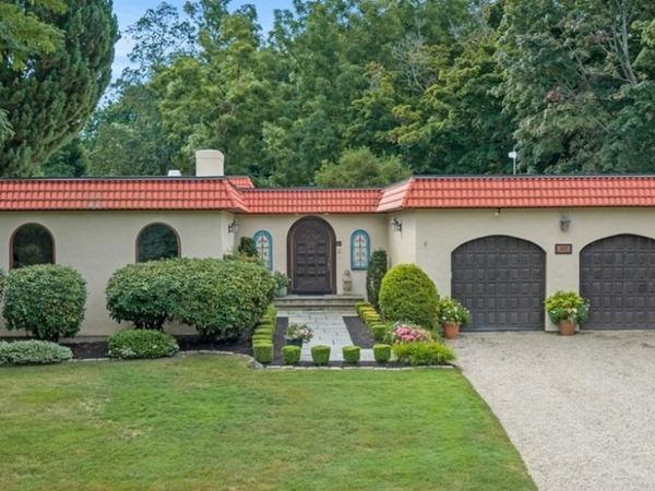 37 Phillips Beach Ave, Swampscott, MA 01907