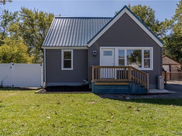 719 S Huth Road , Buffalo, NY 14225