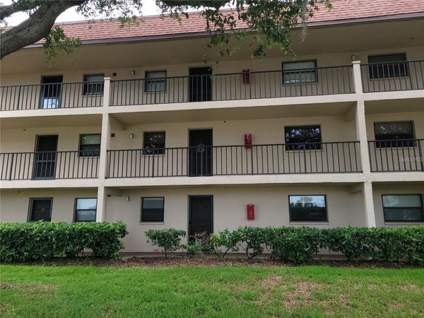 104 CAPRI ISLES BOULEVARD , Unit 103, VENICE, FL 34292