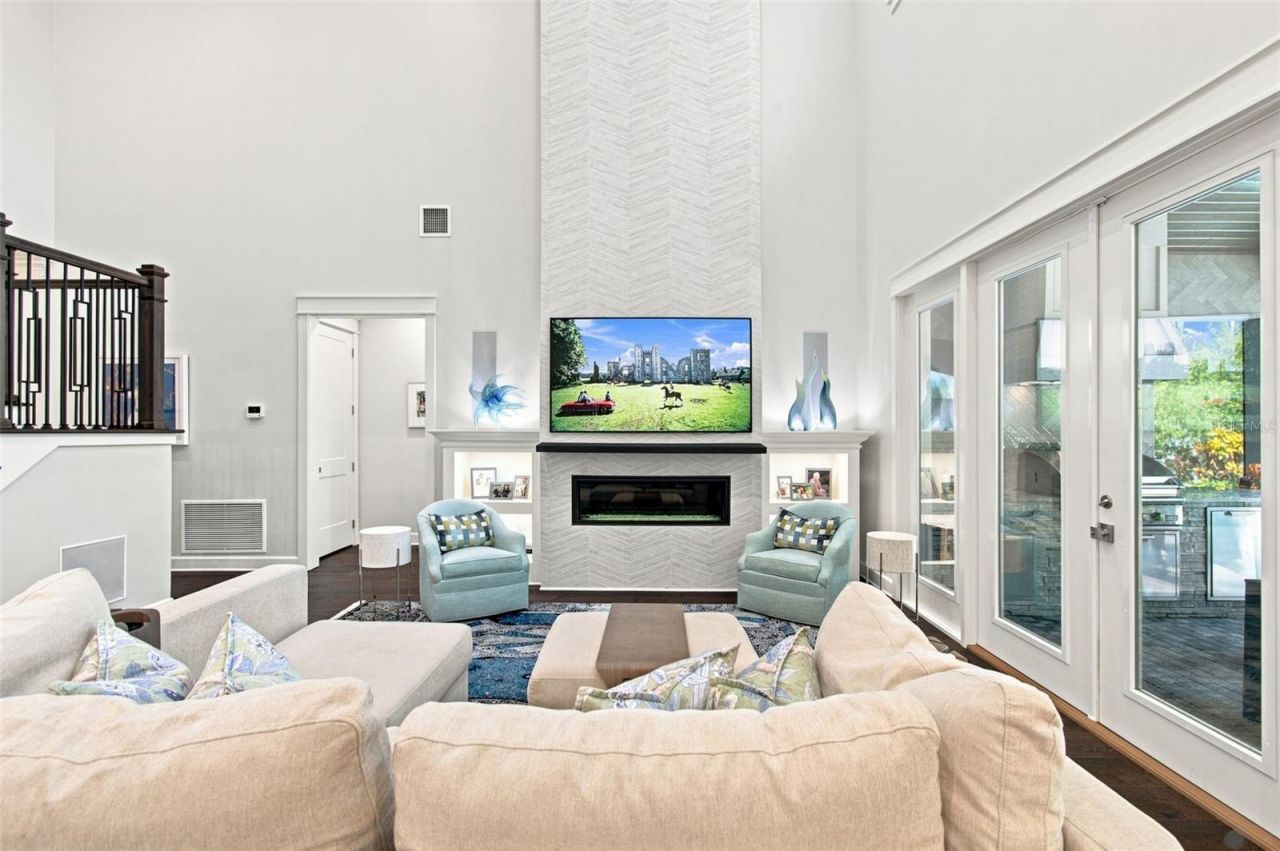 3103 W Hawthorne Road, Tampa, FL 33611 Photo