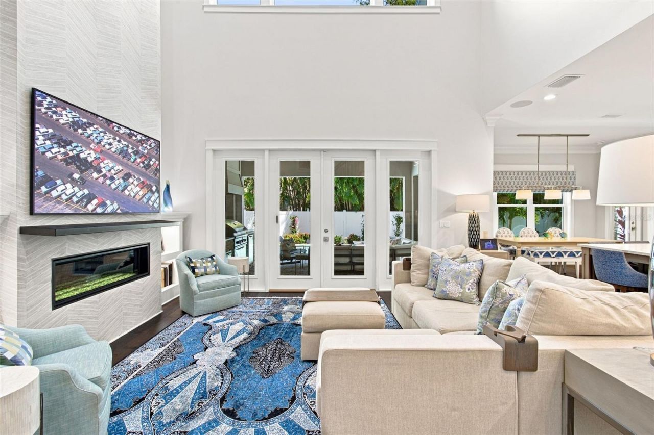 3103 W Hawthorne Road, Tampa, FL 33611 Photo