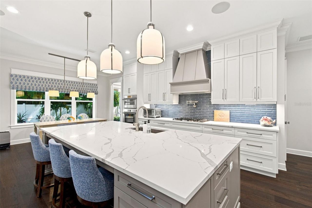 3103 W Hawthorne Road, Tampa, FL 33611 Photo
