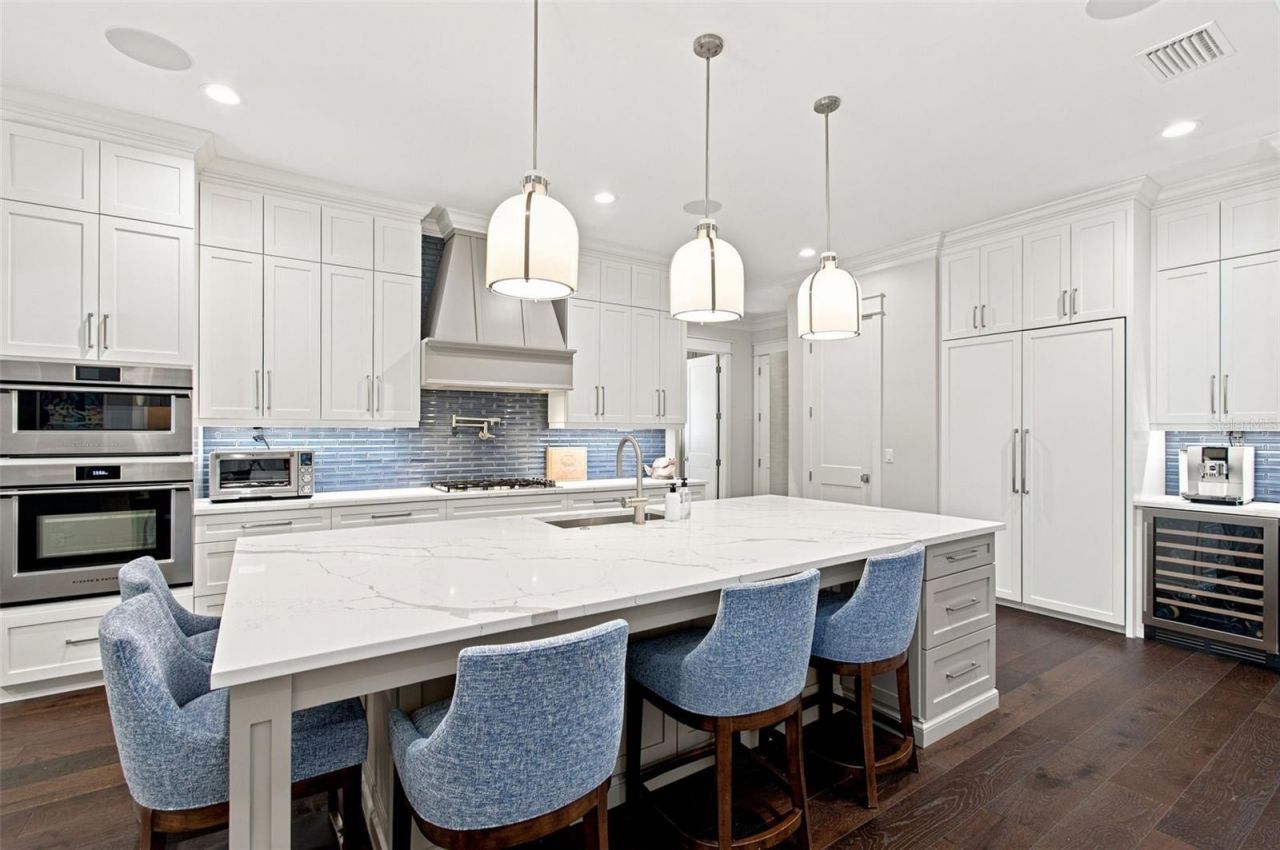 3103 W Hawthorne Road, Tampa, FL 33611 Photo