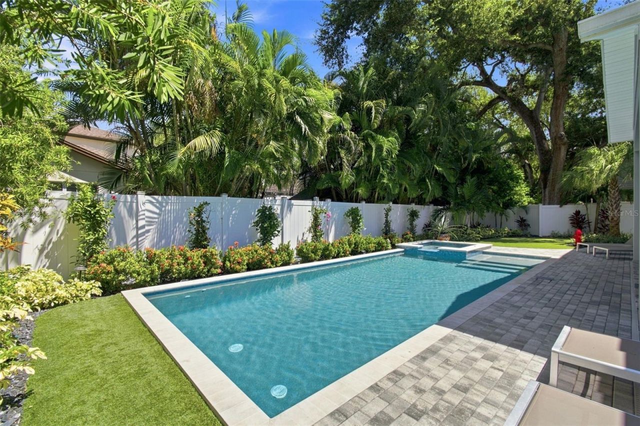 3103 W Hawthorne Road, Tampa, FL 33611 Photo