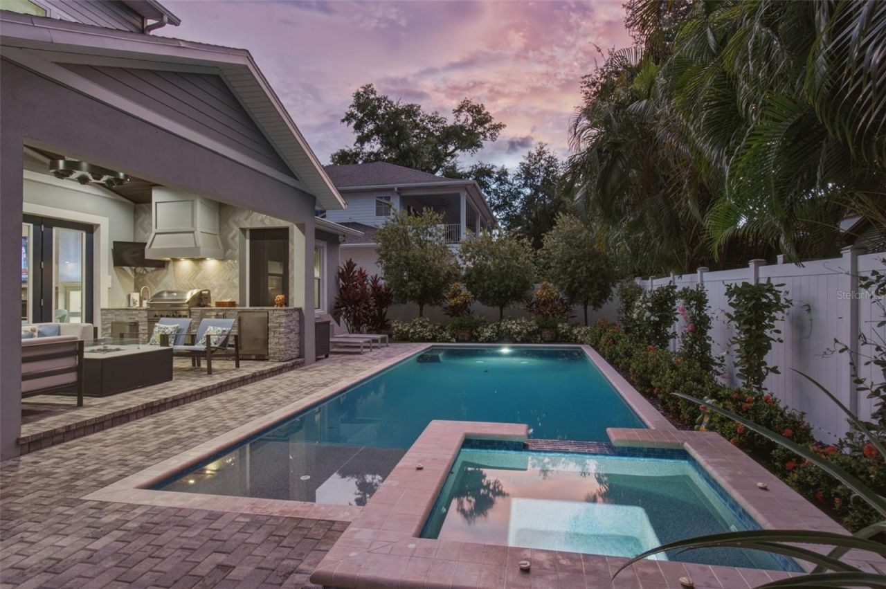 3103 W Hawthorne Road, Tampa, FL 33611 Photo