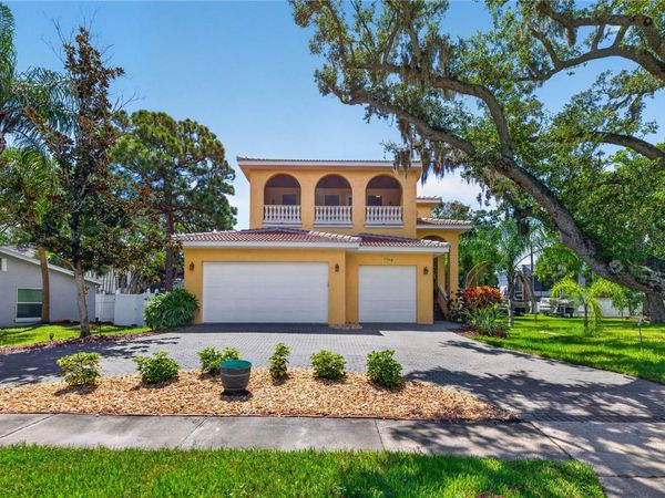 1766 BAYOU GRANDE BOULEVARD NE, ST PETERSBURG, FL 33703