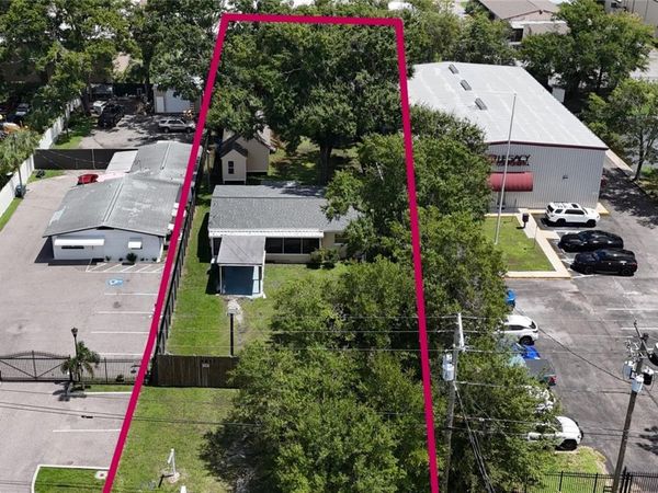 4617 N CLARK AVENUE, TAMPA, FL 33614