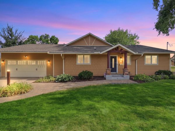 3635 Chelmsford Road NE, Saint Anthony, MN 55418