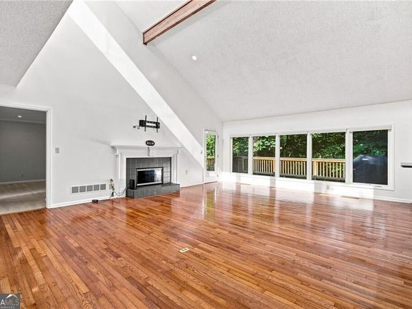 715 Lake Top Way, Roswell, GA 30076