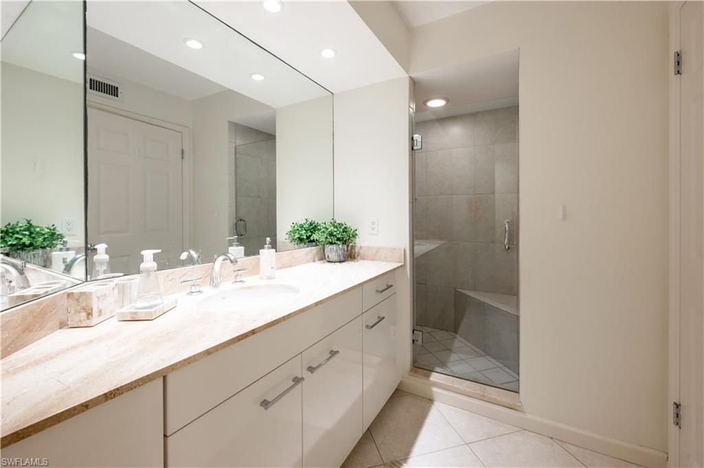 4551 Gulf Shore Blvd N, Unit 306, Naples, FL 34103 Photo