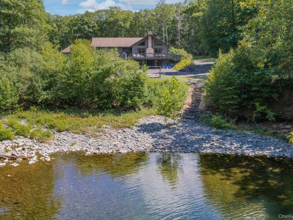 61 Woodland Falls Road , Saugerties, NY 12477
