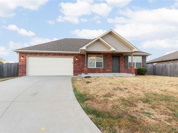 2108 Cheyenne Circle , Gentry, AR 72734