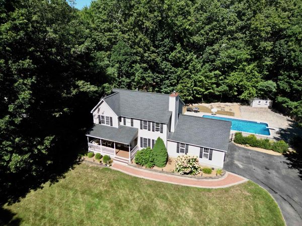 9 Hampstead Road, Merrimack, NH 03054