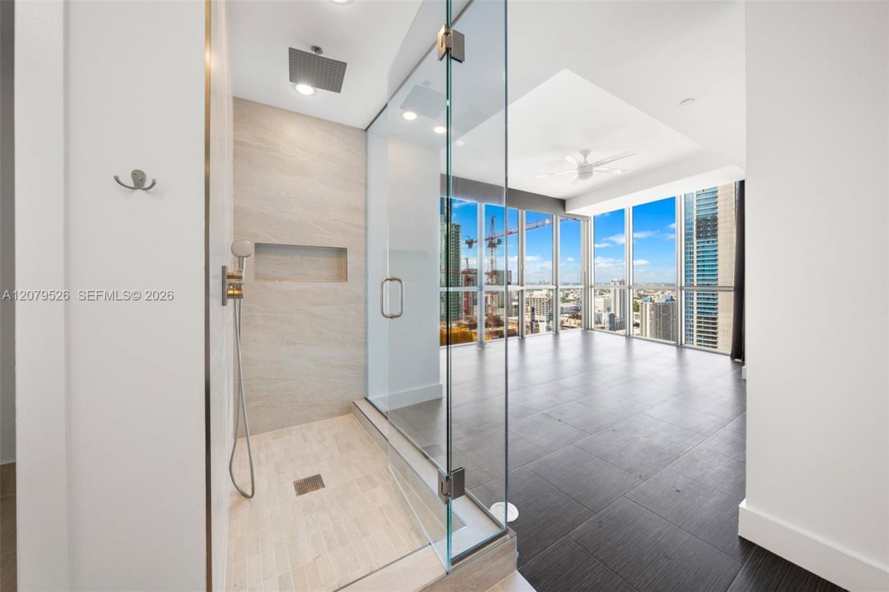 1100 Biscayne Blvd , Unit 3805, Miami, FL 33132 Photo