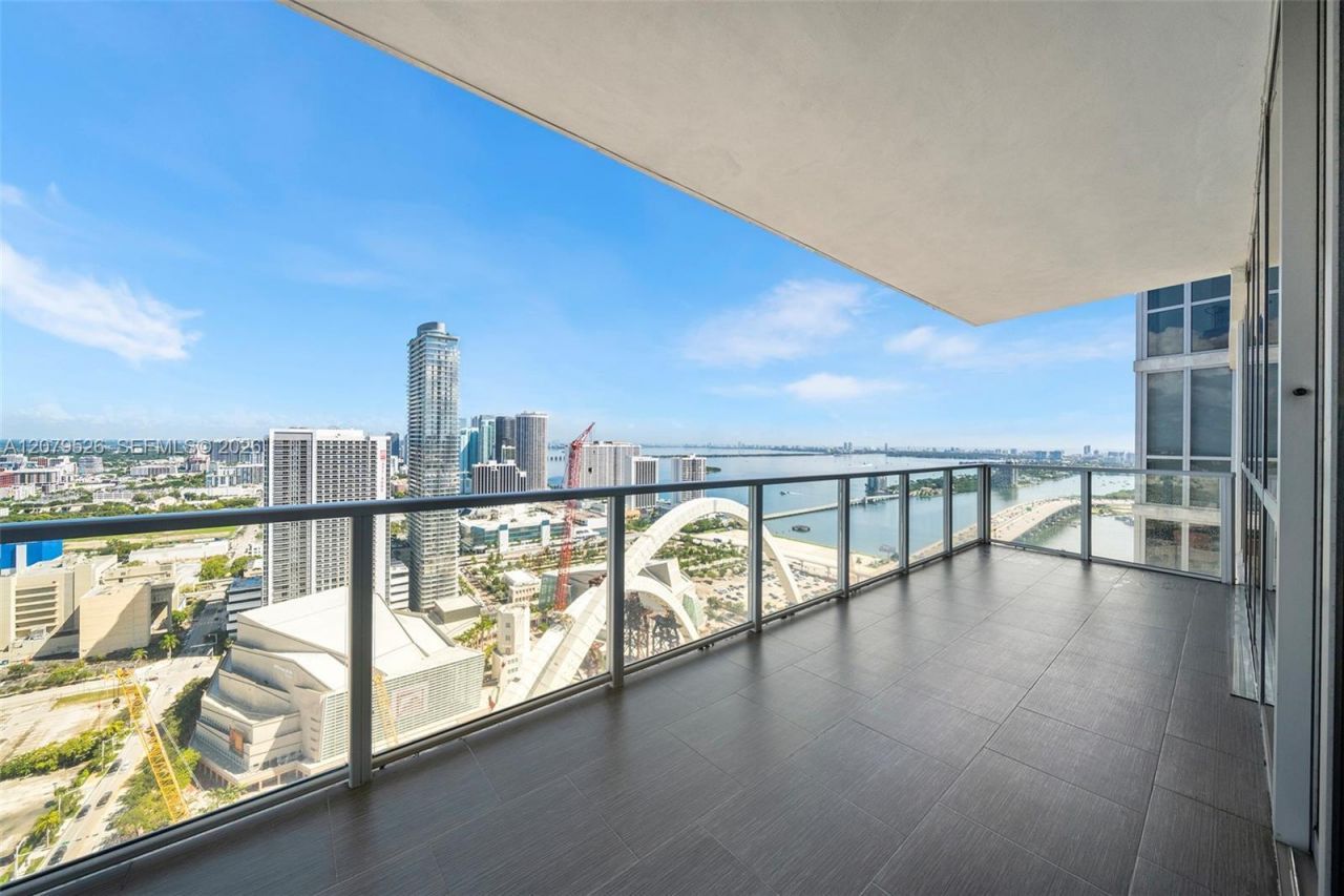 1100 Biscayne Blvd , Unit 3805, Miami, FL 33132 Photo