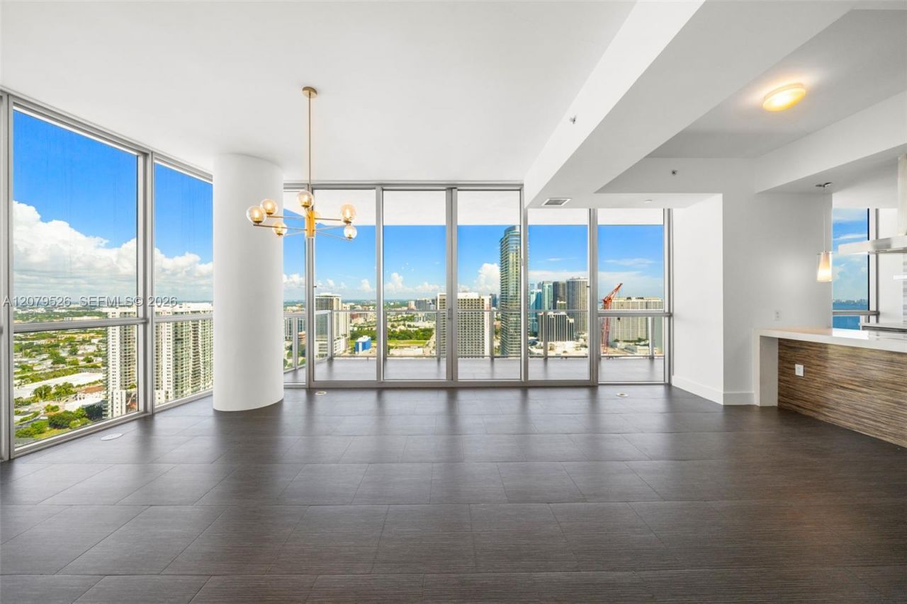 1100 Biscayne Blvd , Unit 3805, Miami, FL 33132 Photo