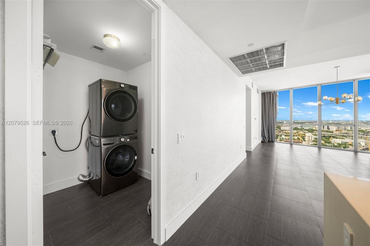1100 Biscayne Blvd , Unit 3805, Miami, FL 33132 Photo