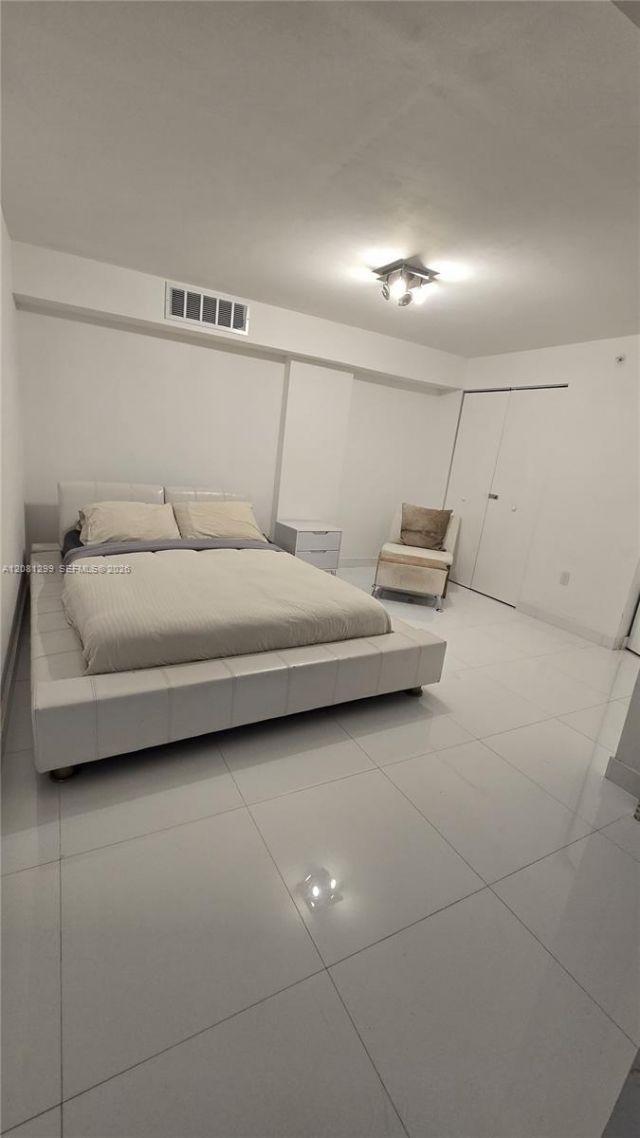 9195 Collins Ave, Unit 406, Surfside, FL 33154 Photo