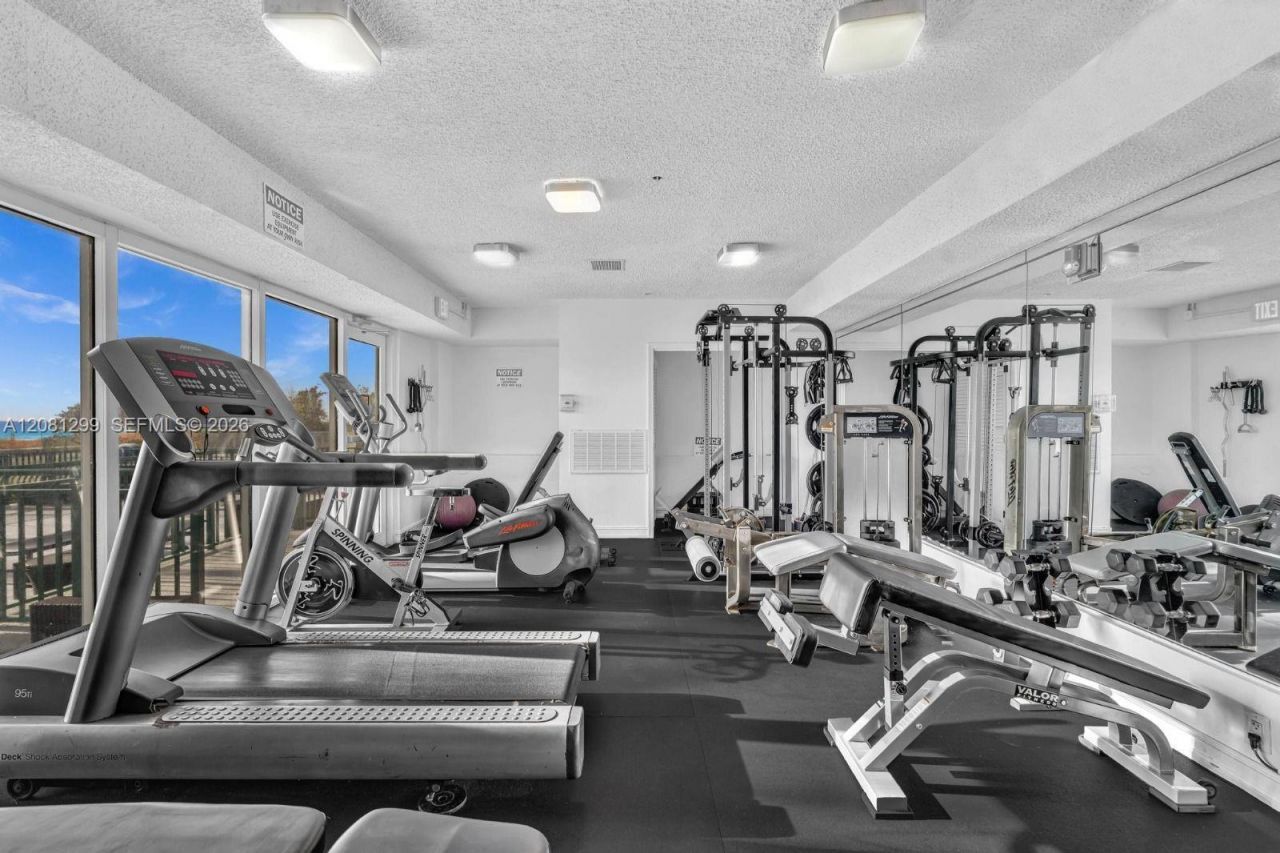 9195 Collins Ave, Unit 406, Surfside, FL 33154 Photo