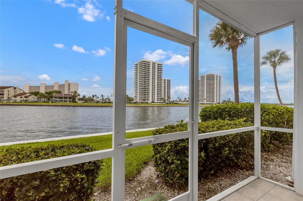 20 Yacht Club Dr, Unit 103, North Palm Beach, FL 33408 Photo