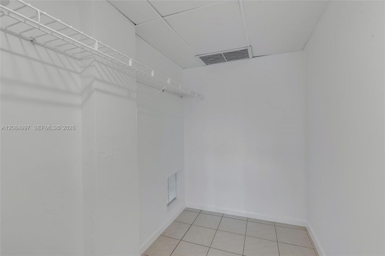20 Yacht Club Dr, Unit 103, North Palm Beach, FL 33408 Photo