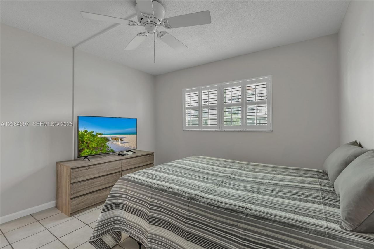 20 Yacht Club Dr, Unit 103, North Palm Beach, FL 33408 Photo