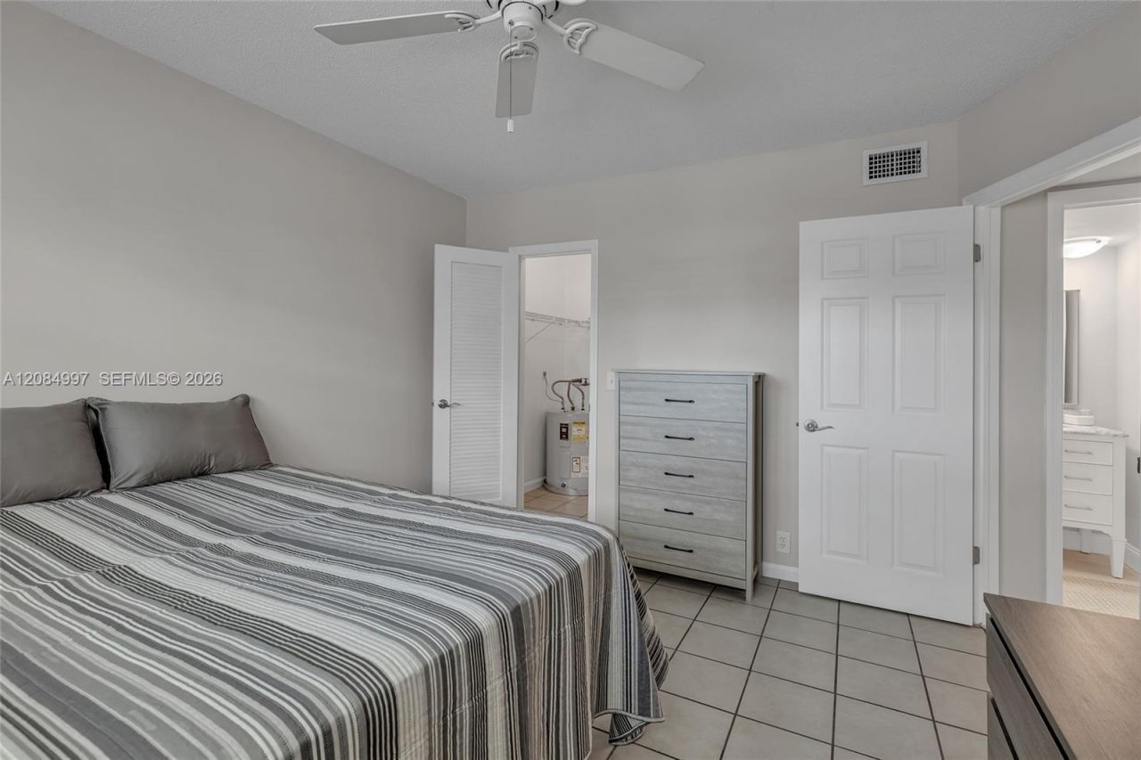 20 Yacht Club Dr, Unit 103, North Palm Beach, FL 33408 Photo
