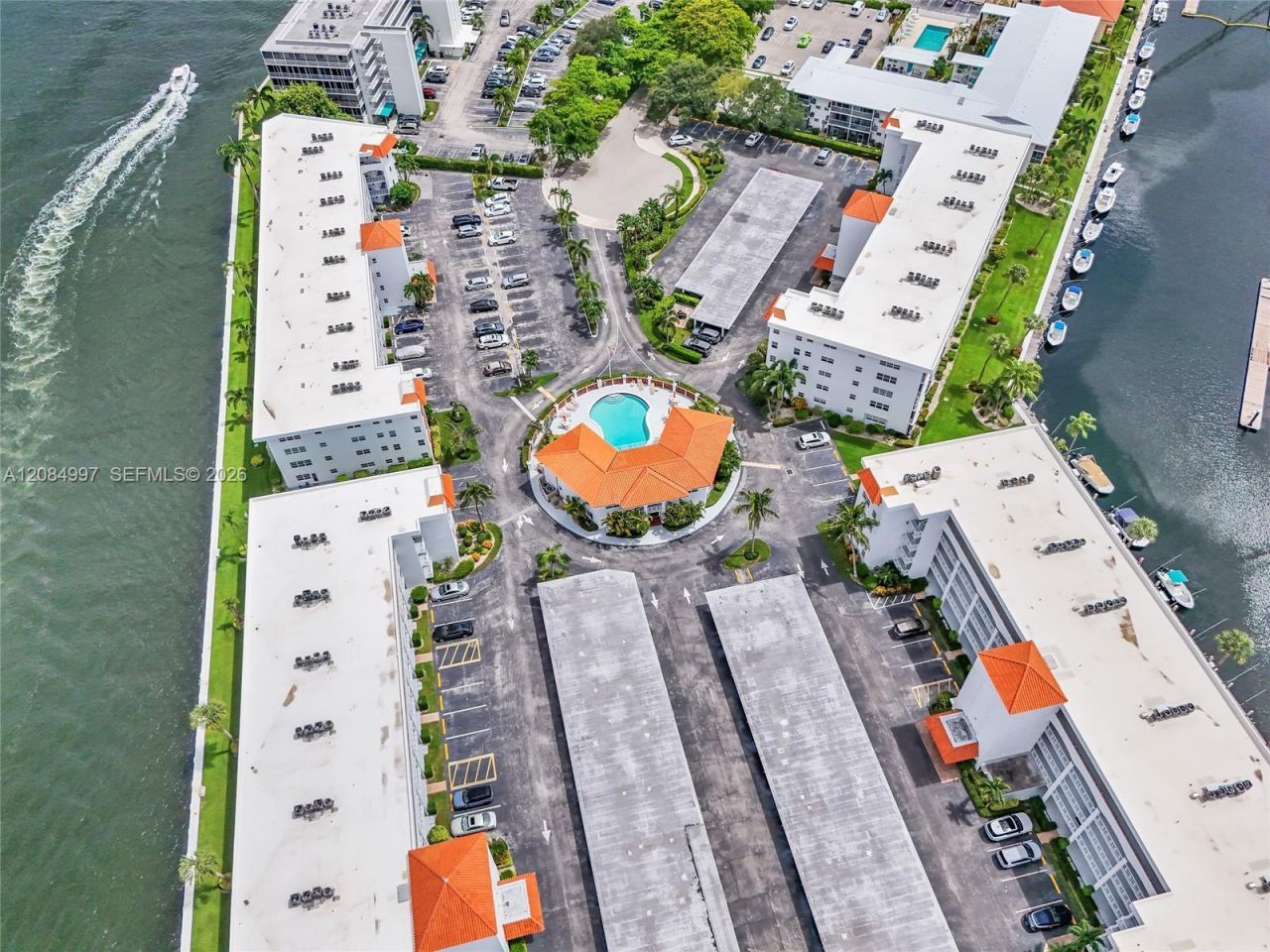 20 Yacht Club Dr, Unit 103, North Palm Beach, FL 33408 Photo