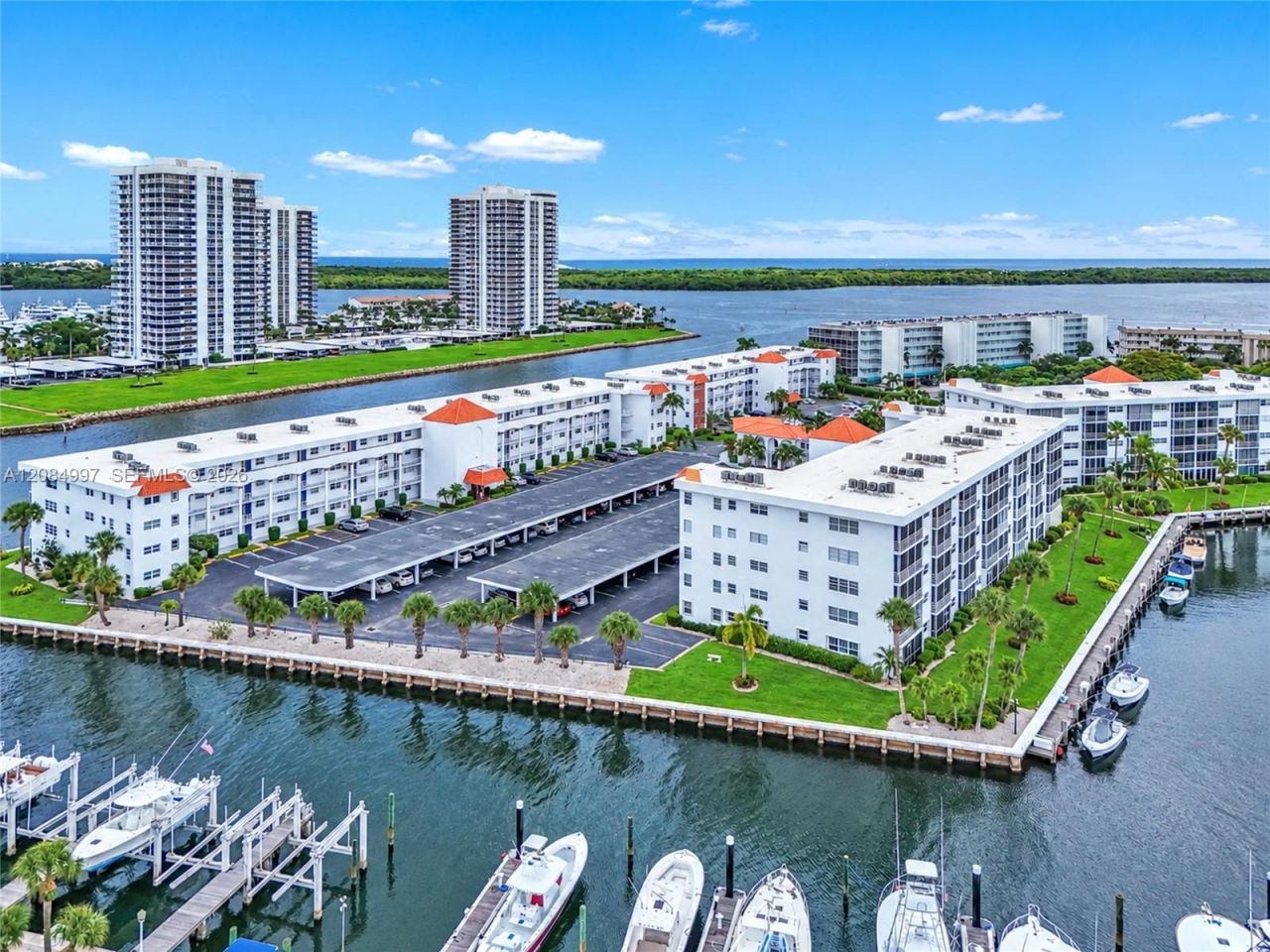 20 Yacht Club Dr, Unit 103, North Palm Beach, FL 33408 Photo