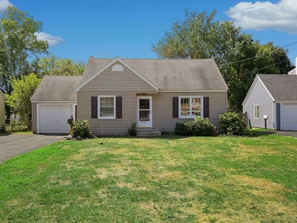 7187 Willow Road, Syracuse, NY 13212