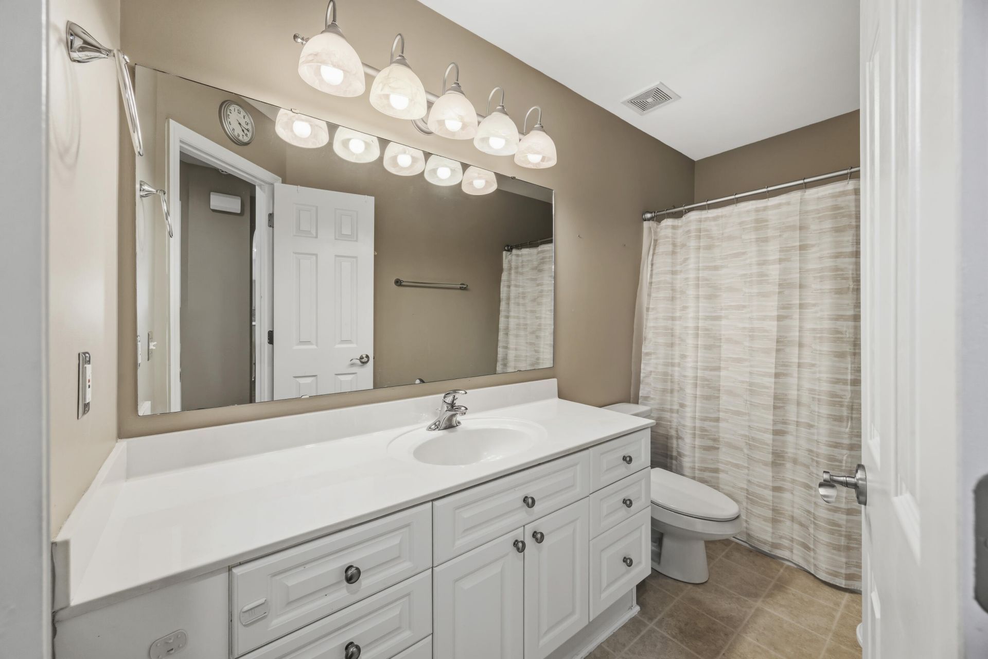 531 Ivy Circle Photo 24