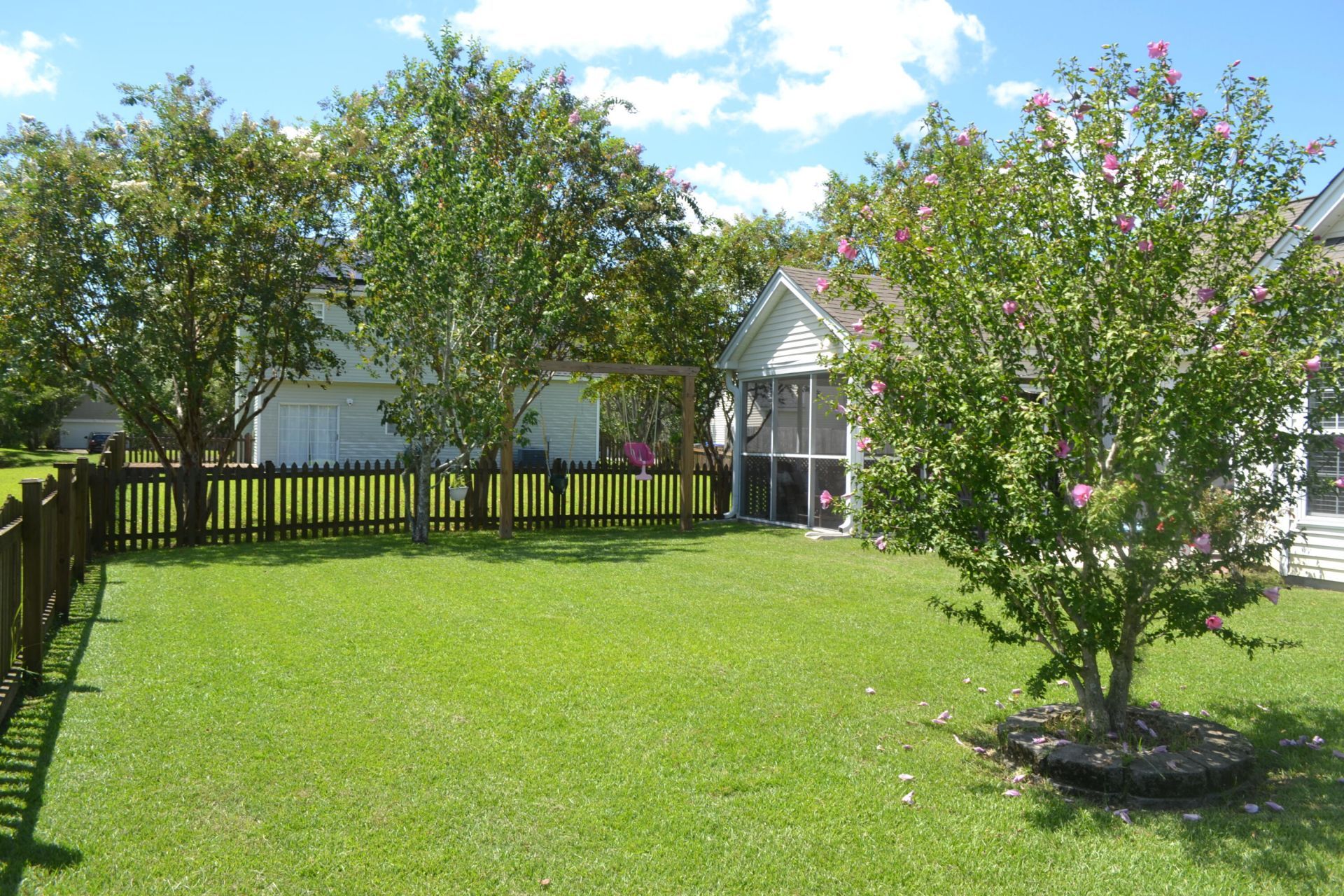 531 Ivy Circle Photo 32