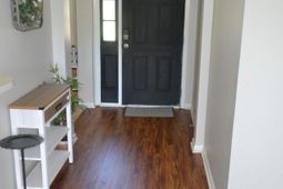 531 Ivy Circle photo 4