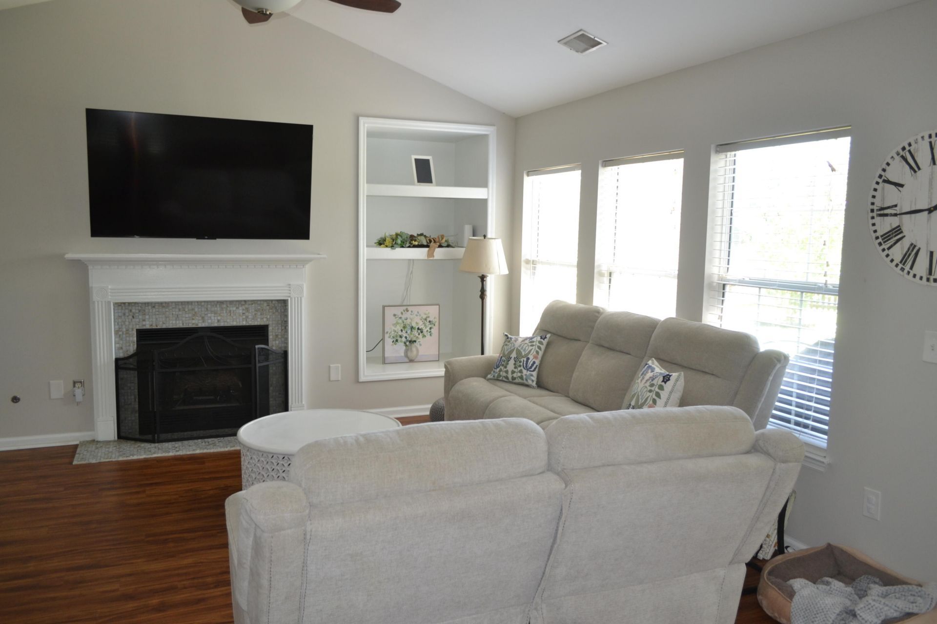 531 Ivy Circle Photo 9