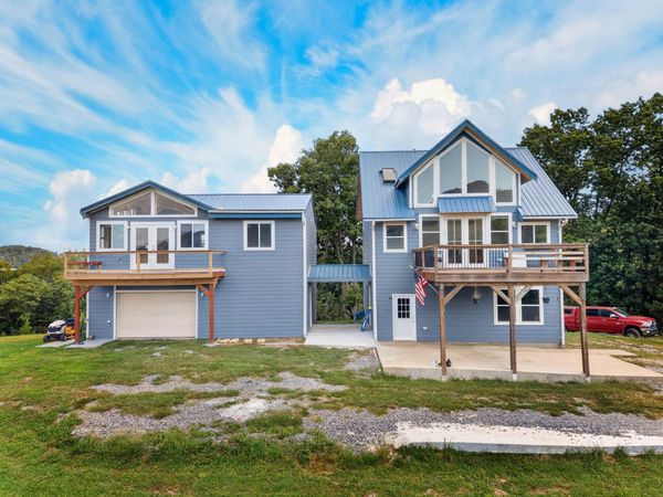 349 Notch Gap Road, Thorn Hill, TN 37881