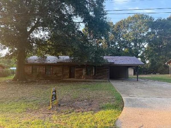 4408 Estate Street , Crossett, AR 71635