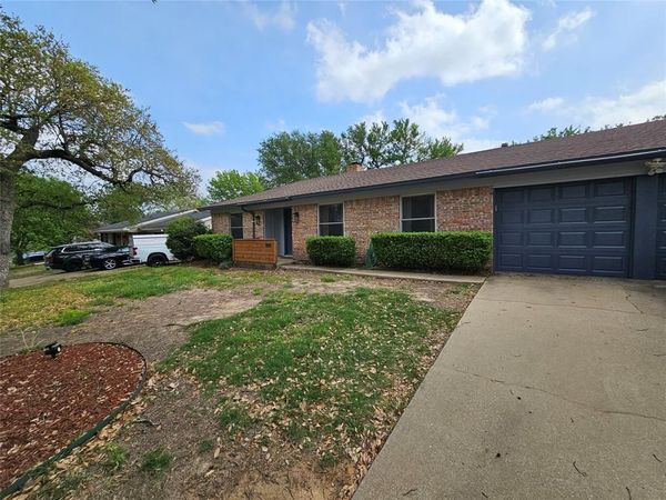 1109 W Redbud Drive , Hurst, TX 76053