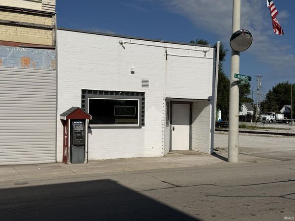 202 S washington Street, Swayzee, IN 46986