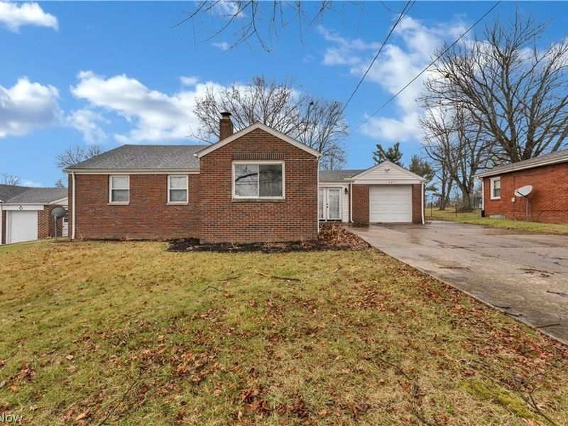 627 Poland Avenue, Struthers, OH 44471 Photo 1