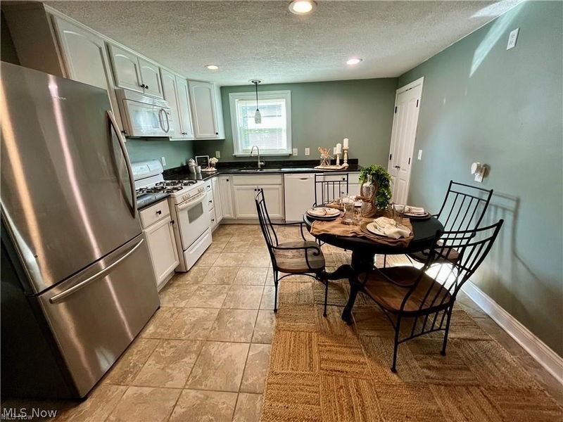 627 Poland Avenue, Struthers, OH 44471 Photo 10