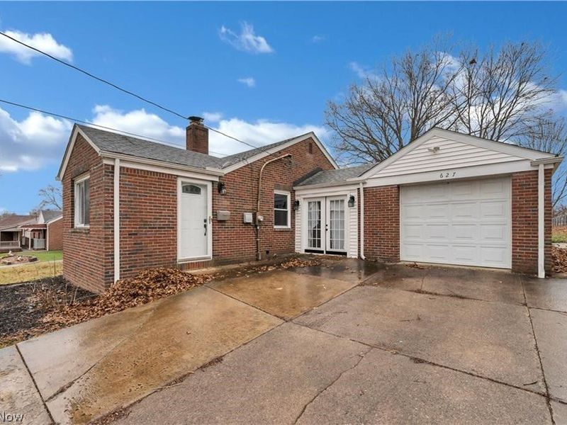 627 Poland Avenue, Struthers, OH 44471 Photo 2