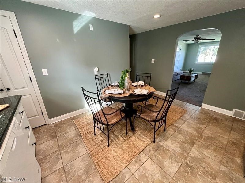 627 Poland Avenue, Struthers, OH 44471 Photo 8