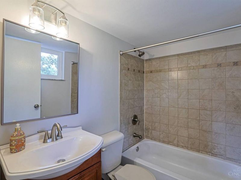 2079 Arrowood Place, Springfield Township, OH 45231 Photo 23