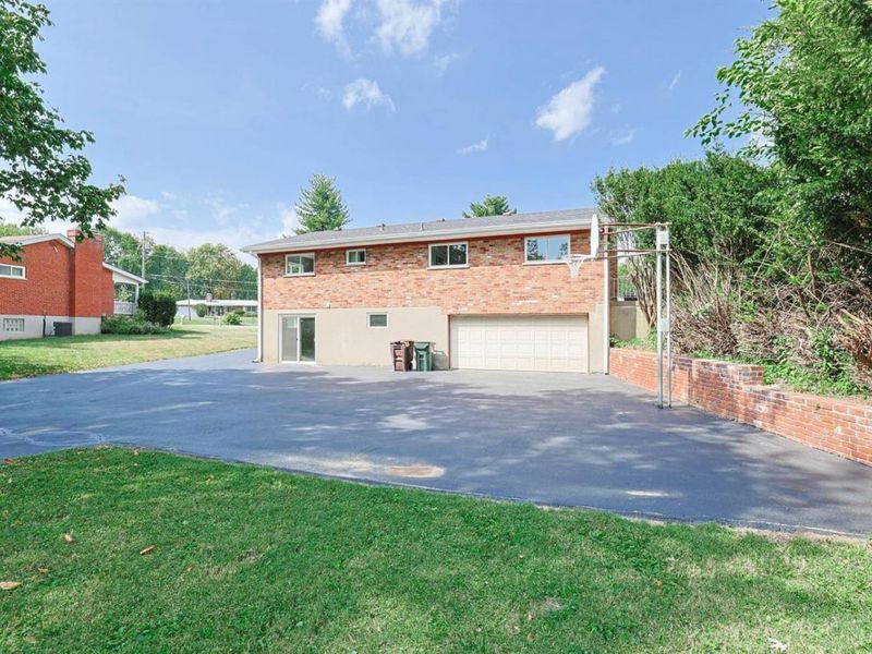 2079 Arrowood Place, Springfield Township, OH 45231 Photo 37