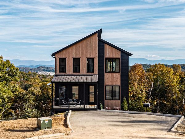 1434 Reedmont Way, Sevierville, TN 37876