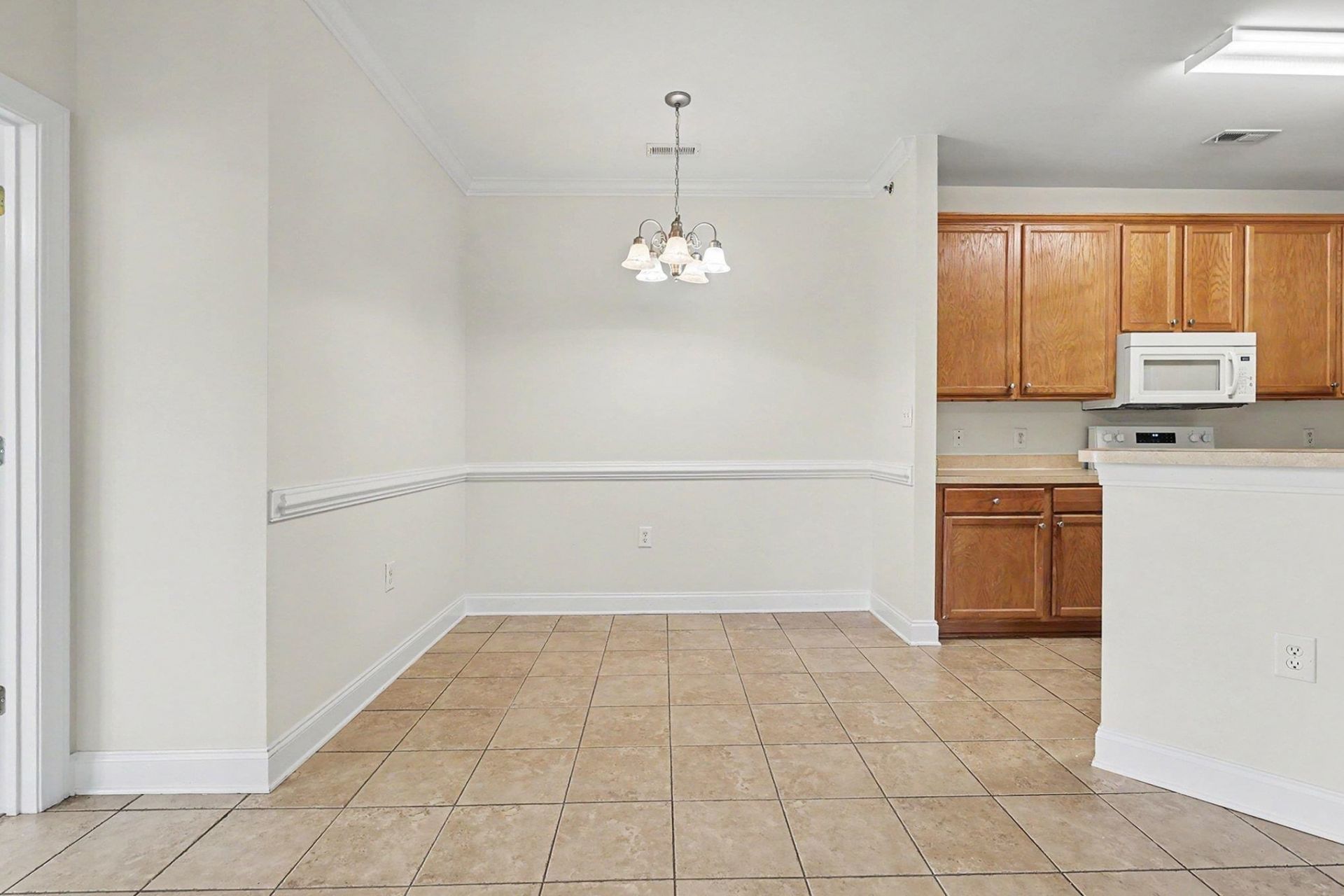 2005 Silver Crest Dr. Photo 11